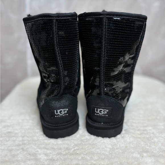 UGG Black Sequence Classic II, Women’s 6 - Picture 3 of 12